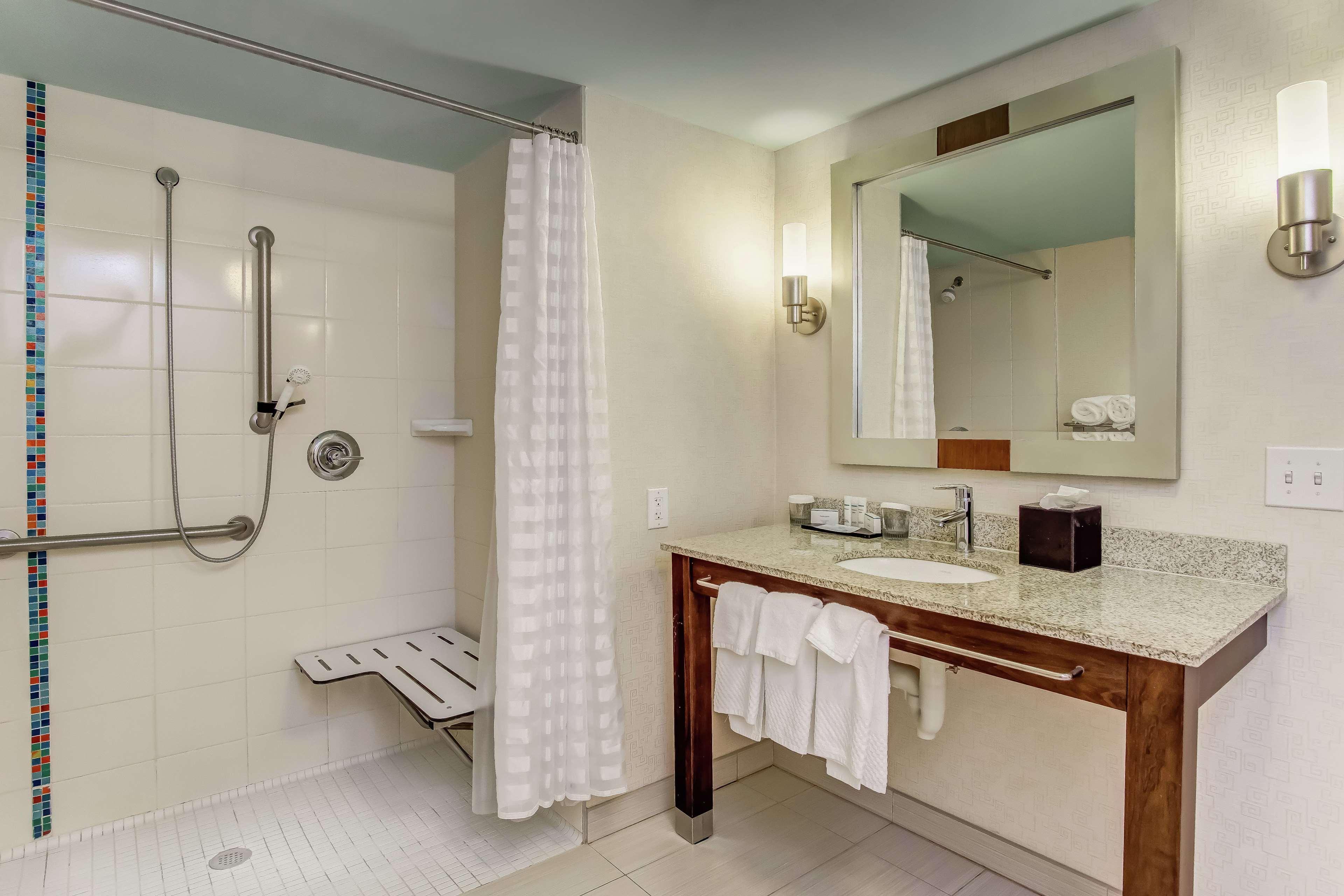 Embassy Atlanta - Town Center Hotel